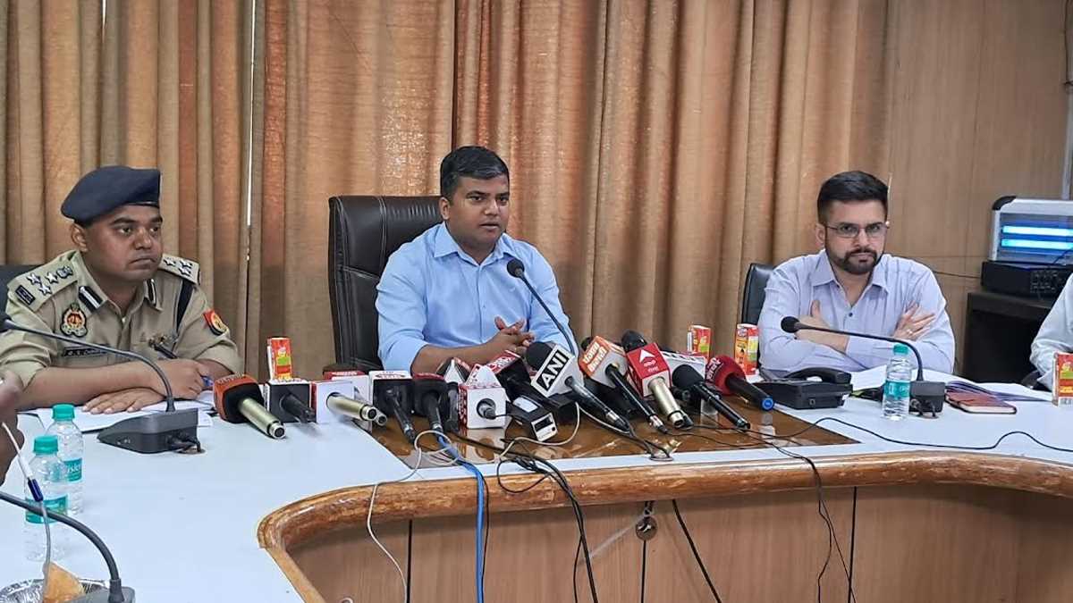 निकाय चुनाव की जिला निर्वाचन अधिकारी ने की तैयारी पूरी